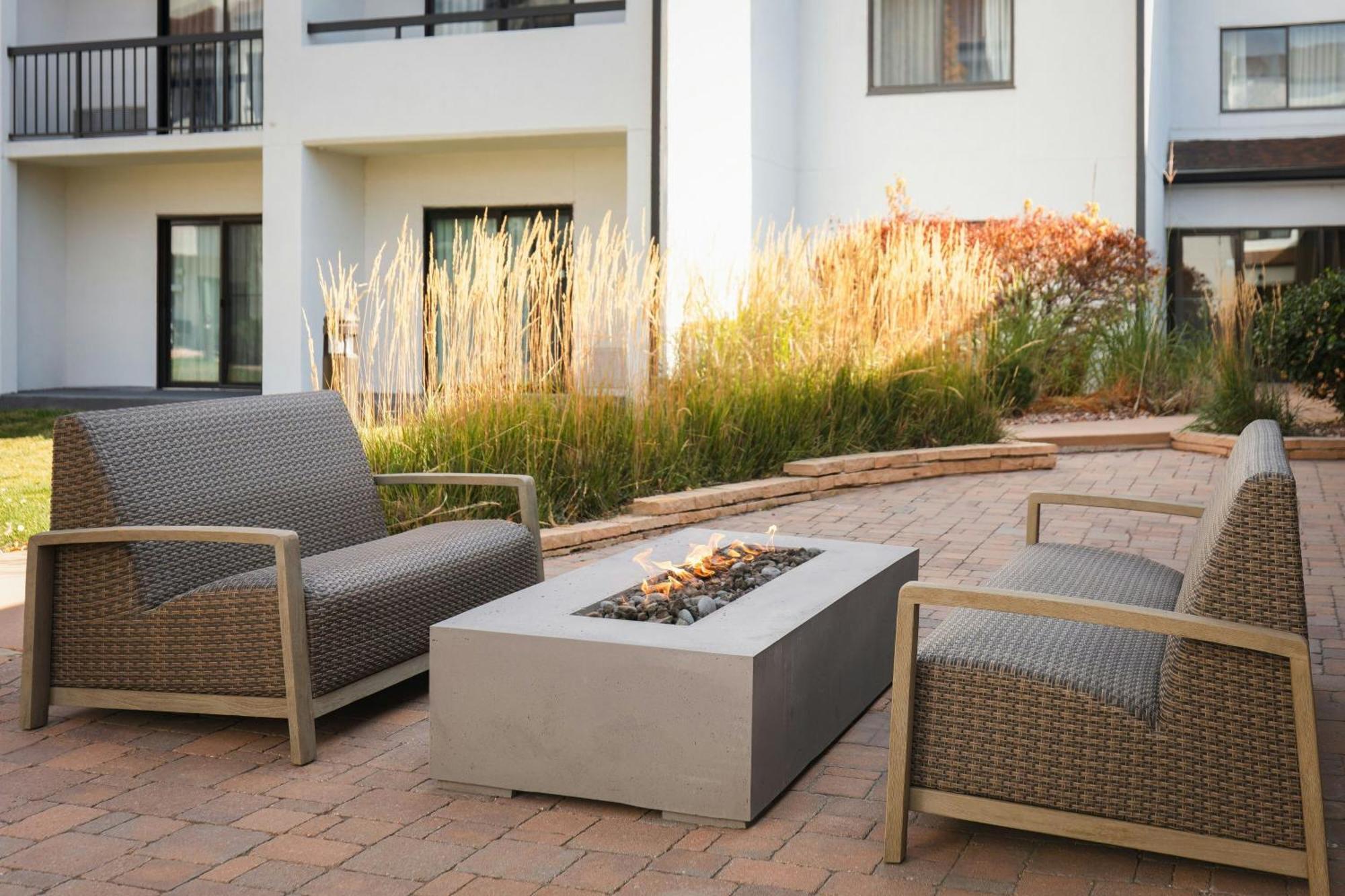 Courtyard By Marriott Denver Central Park Exterior foto