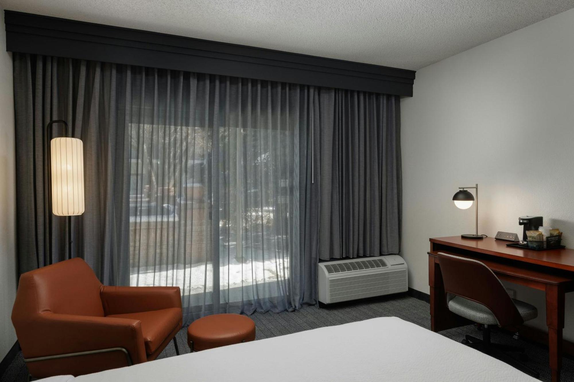 Courtyard By Marriott Denver Central Park Exterior foto