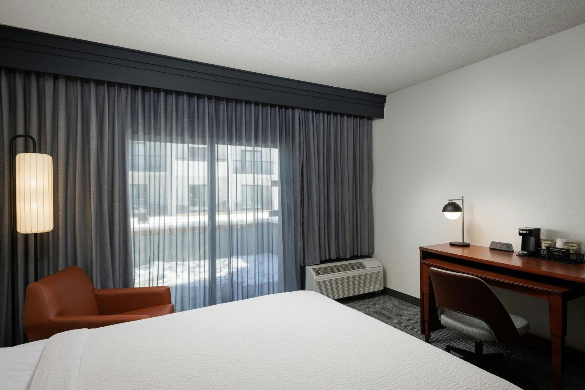 Courtyard By Marriott Denver Central Park Exterior foto