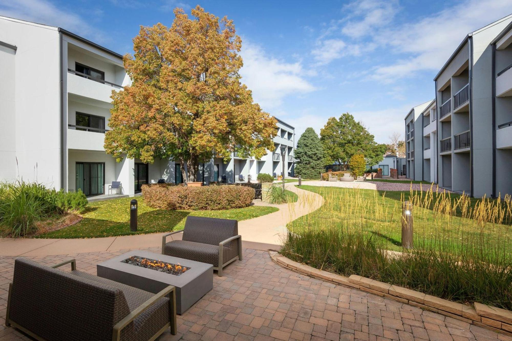 Courtyard By Marriott Denver Central Park Exterior foto